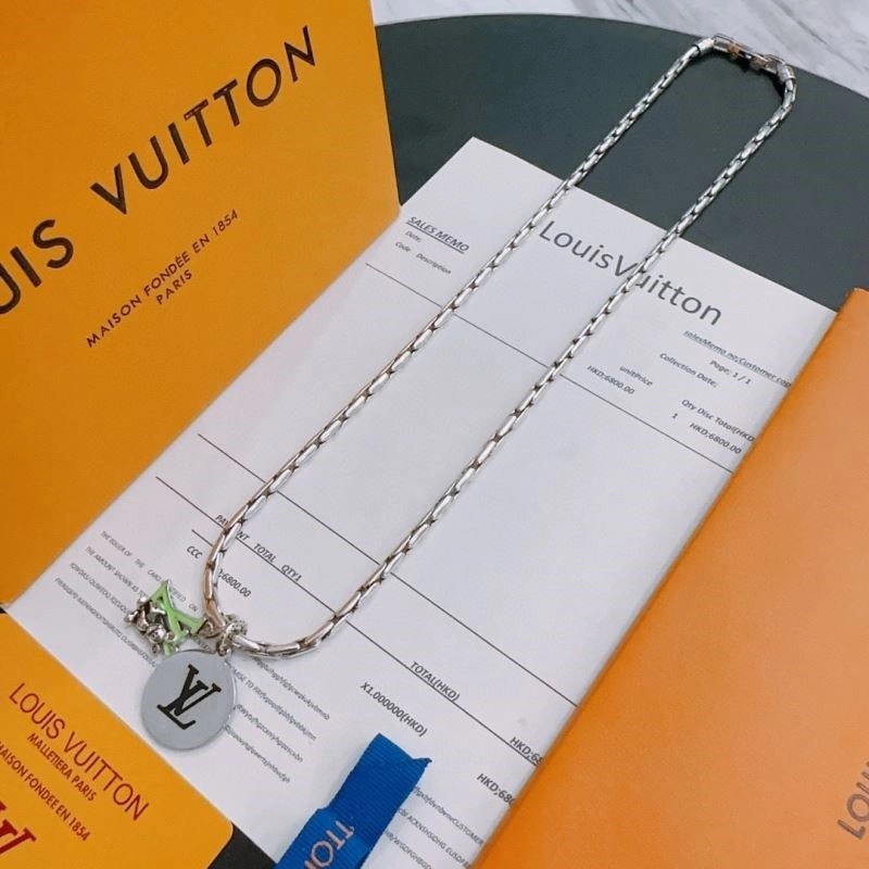 Louis Vuitton Necklaces Trendy 249410