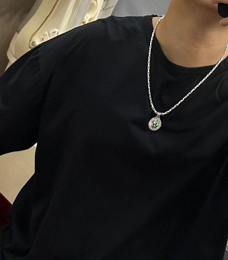Louis Vuitton Necklaces Trendy 249410