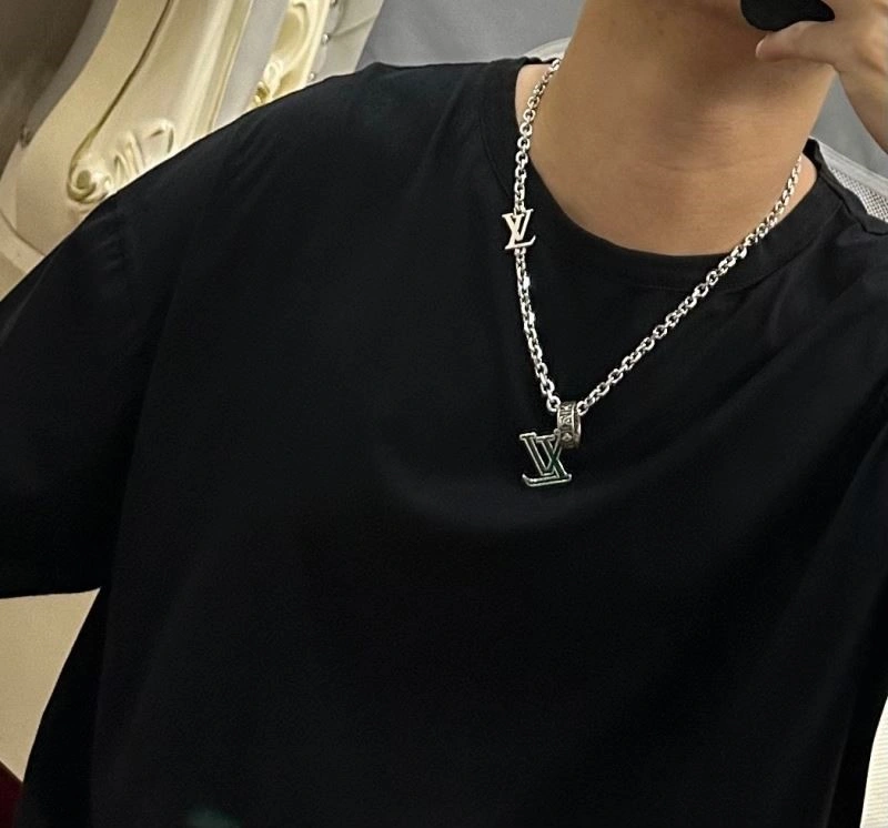 Louis Vuitton Necklaces Casual 249418