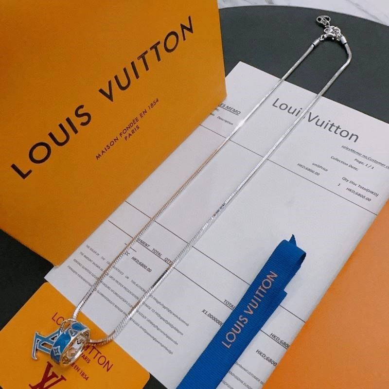 Louis Vuitton Necklaces HighPerformance 249391