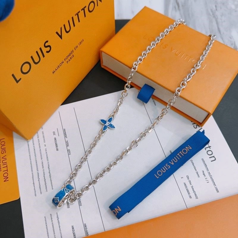 Louis Vuitton Necklaces Lightweight 249390