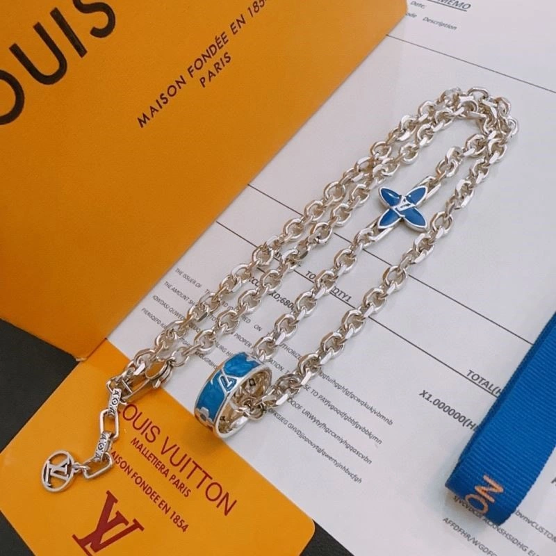Louis Vuitton Necklaces Lightweight 249390
