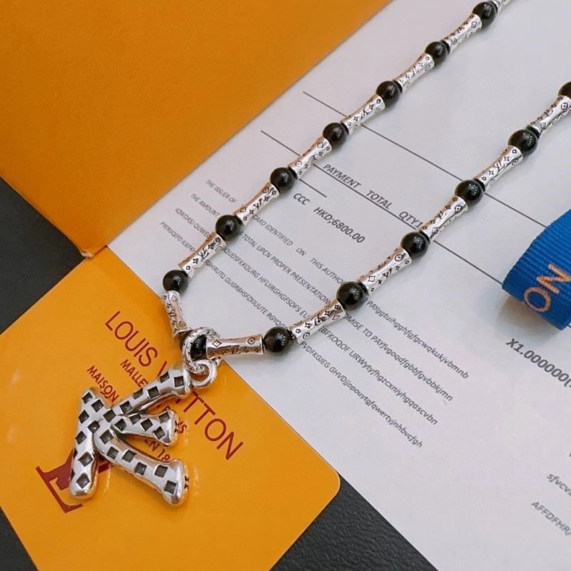 Durable Louis Vuitton Necklaces 249386