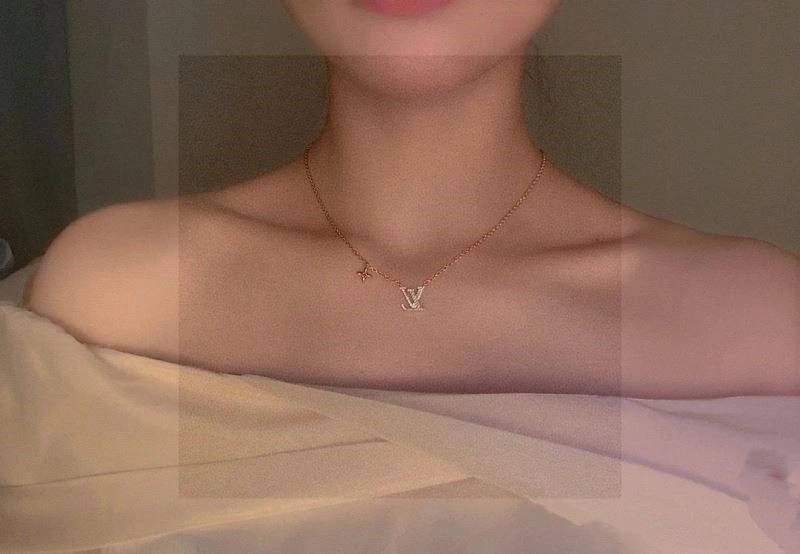 Louis Vuitton Necklaces AllSeason 249384