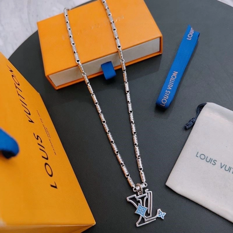 Louis Vuitton Necklaces Trendsetting 249364