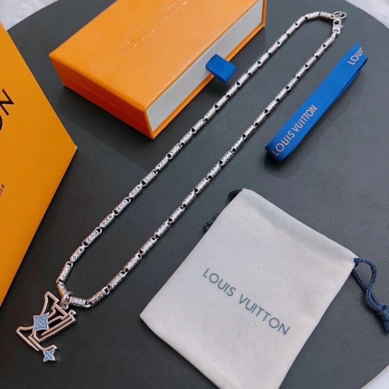 Louis Vuitton Necklaces Trendsetting 249364