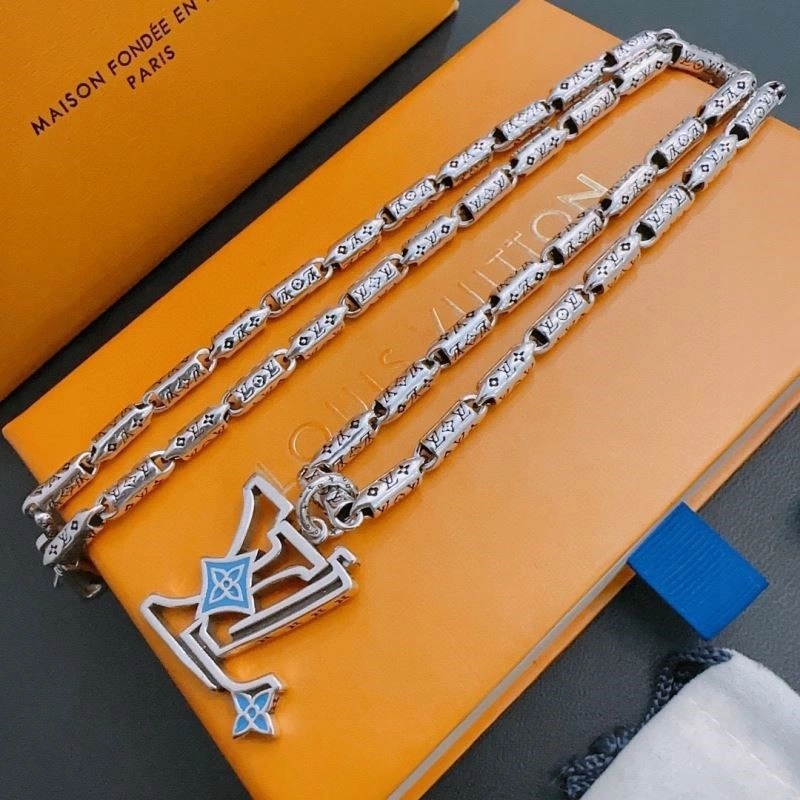 Louis Vuitton Necklaces Trendsetting 249364