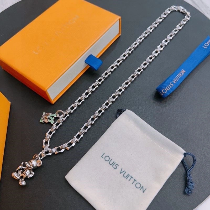Affordable Louis Vuitton Necklaces 249378