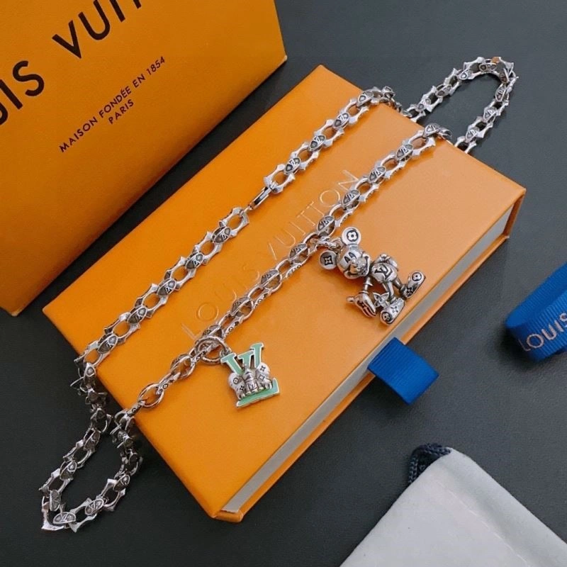 Affordable Louis Vuitton Necklaces 249378