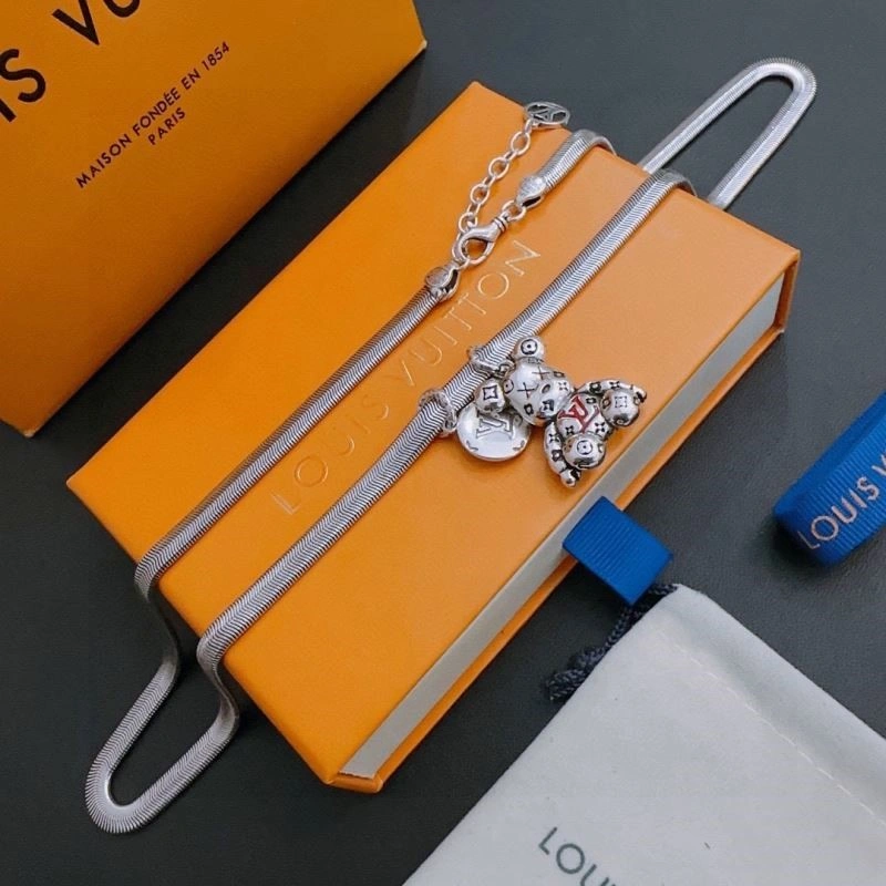 Louis Vuitton Necklaces TimelessDesign 249379
