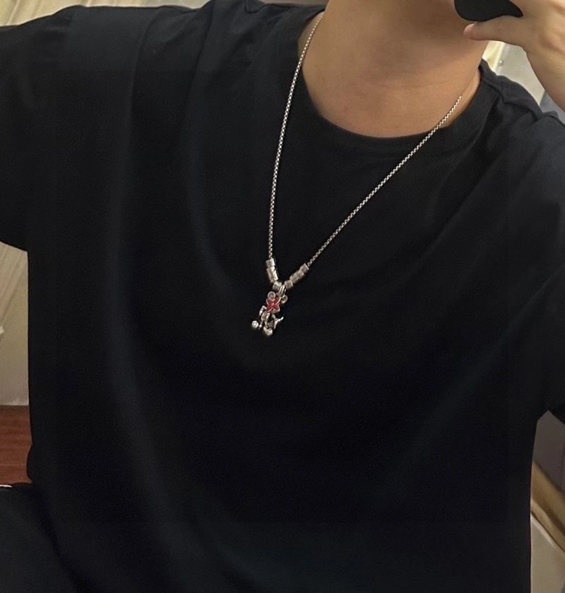 Louis Vuitton Necklaces Effortless 249372