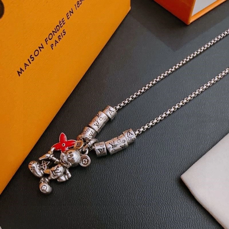 Louis Vuitton Necklaces Effortless 249372