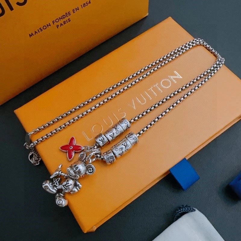 Louis Vuitton Necklaces Effortless 249372