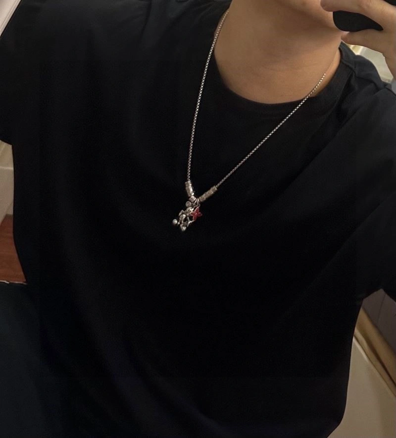 Louis Vuitton Necklaces Effortless 249372