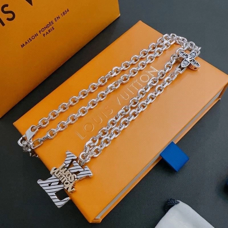 UrbanStyle Louis Vuitton Necklaces 249382
