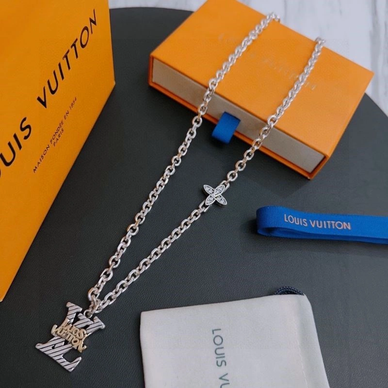 UrbanStyle Louis Vuitton Necklaces 249382
