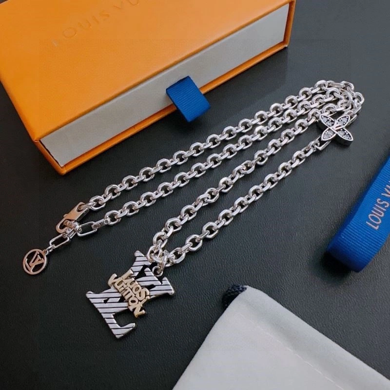 UrbanStyle Louis Vuitton Necklaces 249382
