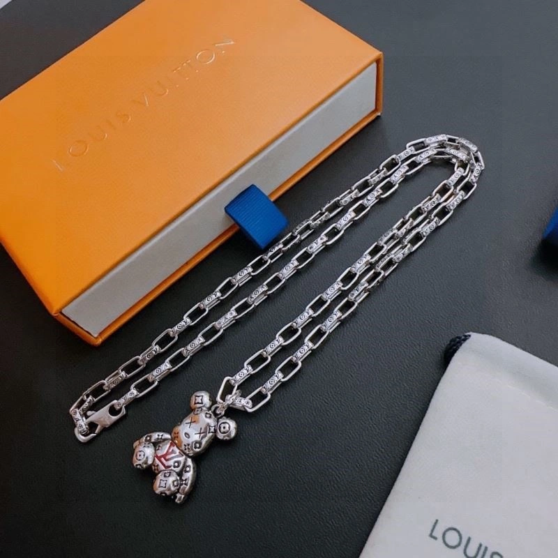 Contemporary Louis Vuitton Necklaces 249377