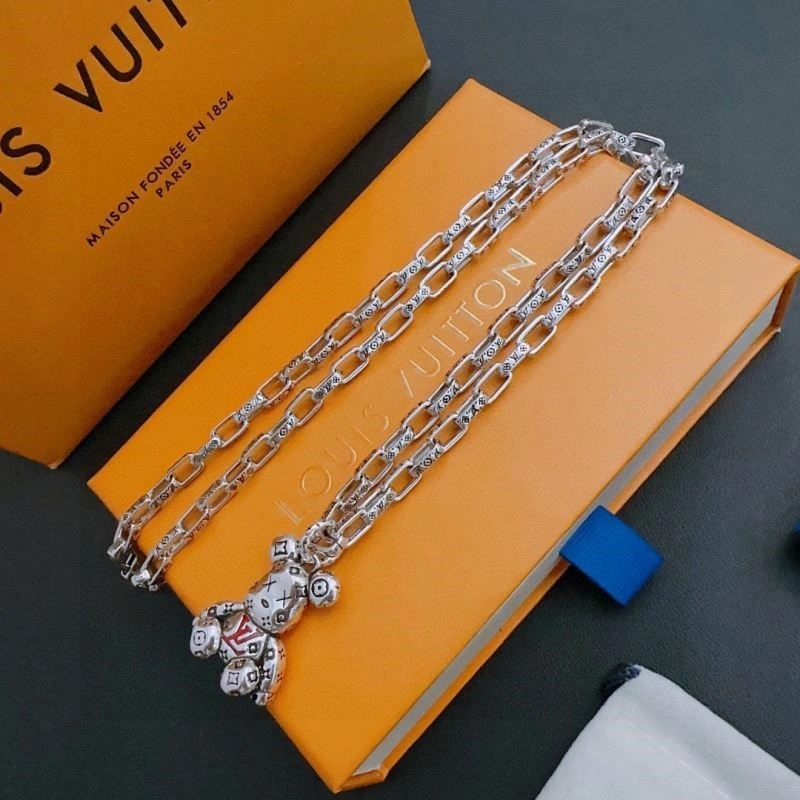Contemporary Louis Vuitton Necklaces 249377