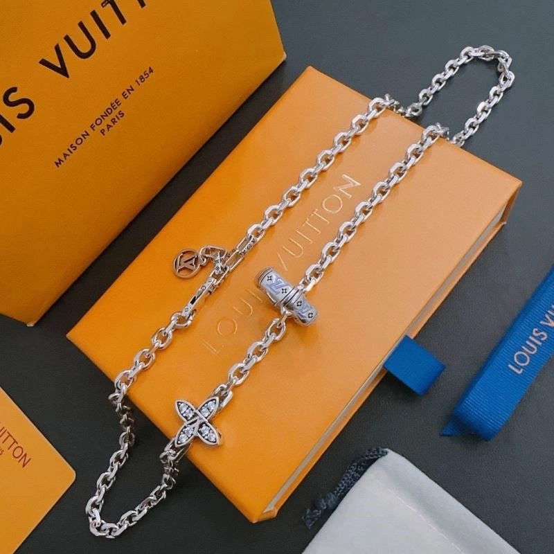 Louis Vuitton Necklaces Durable 249363