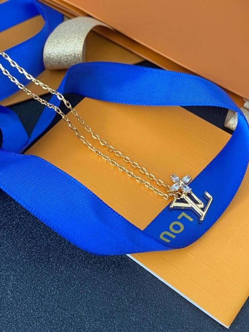 Louis Vuitton Necklaces Elegant 249353