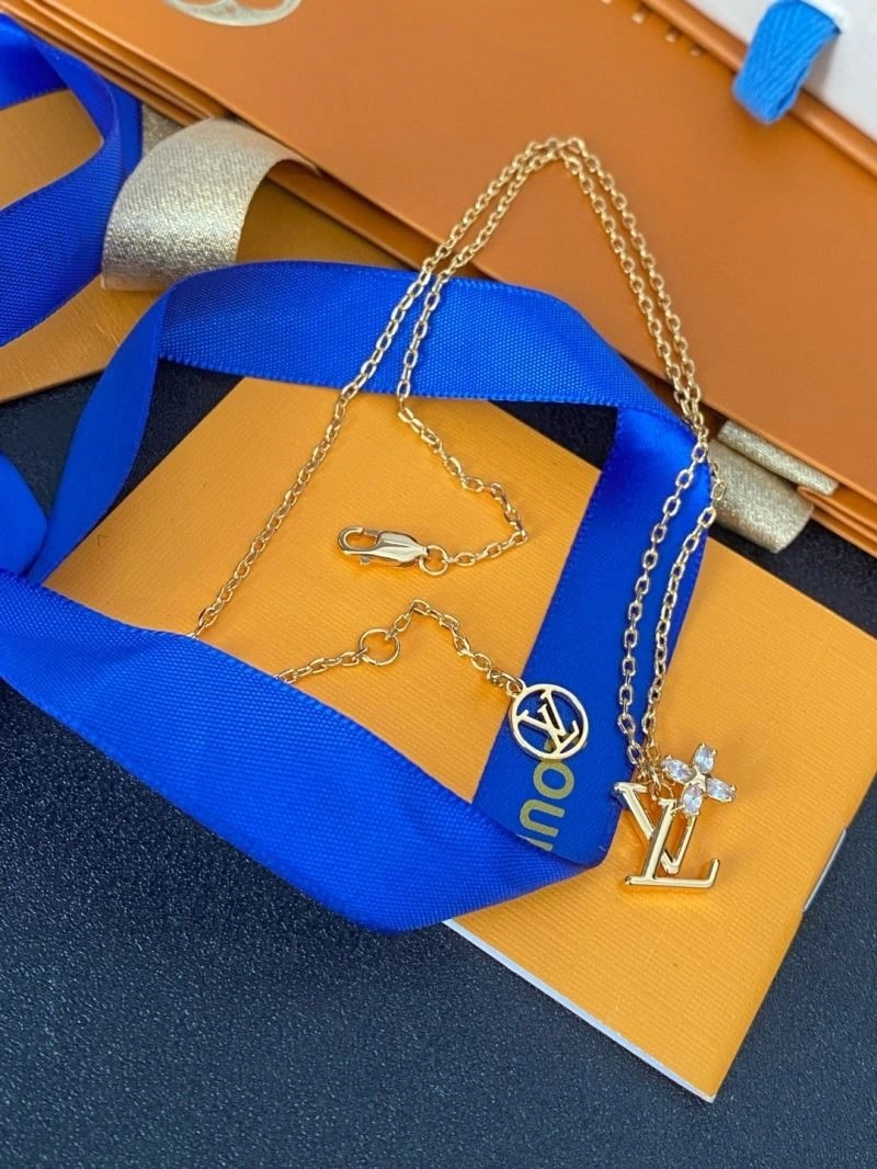 Louis Vuitton Necklaces Elegant 249353