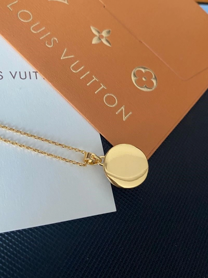 WeatherProof Louis Vuitton Necklaces 249354