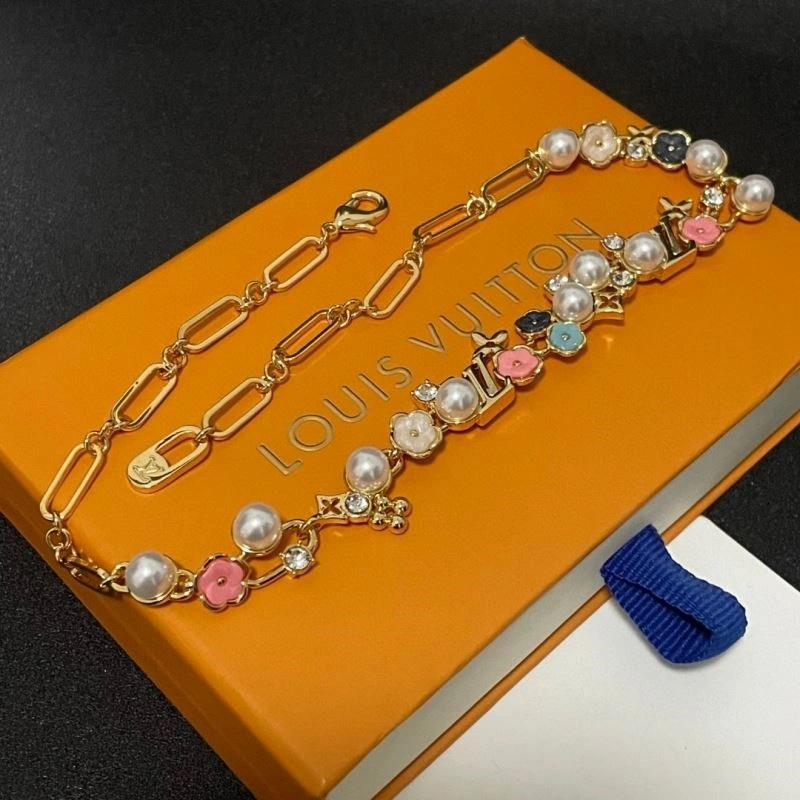 Louis Vuitton Necklaces Bright 249367
