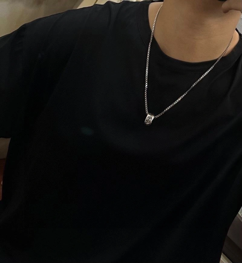Louis Vuitton Necklaces Bright 249370