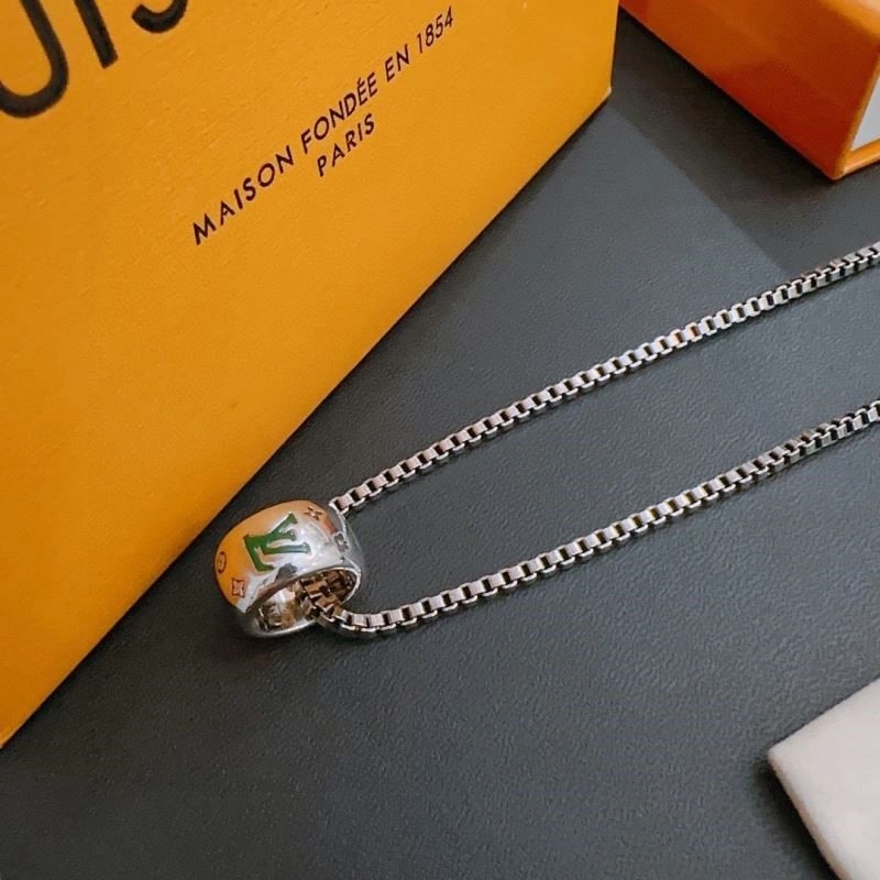 Louis Vuitton Necklaces Bright 249370