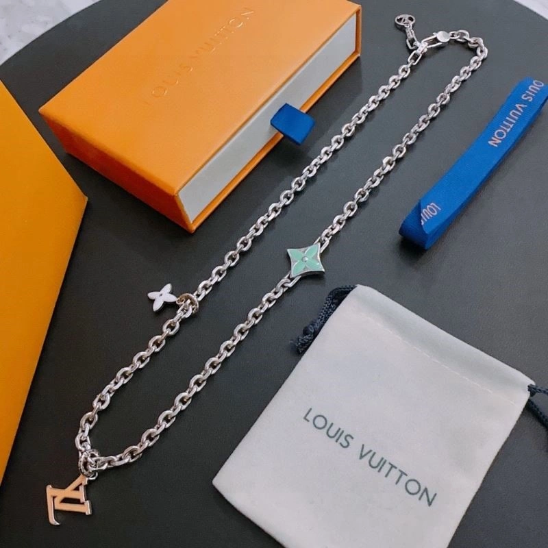 Louis Vuitton Necklaces Trendy 249376