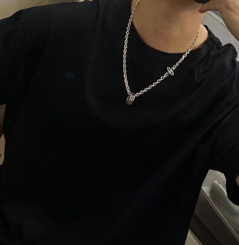 Louis Vuitton Necklaces Sophisticated 249358