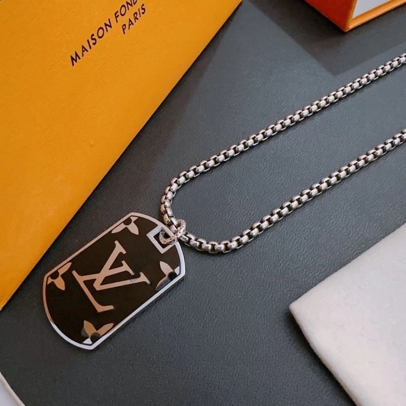 Popular Louis Vuitton Necklaces 249352