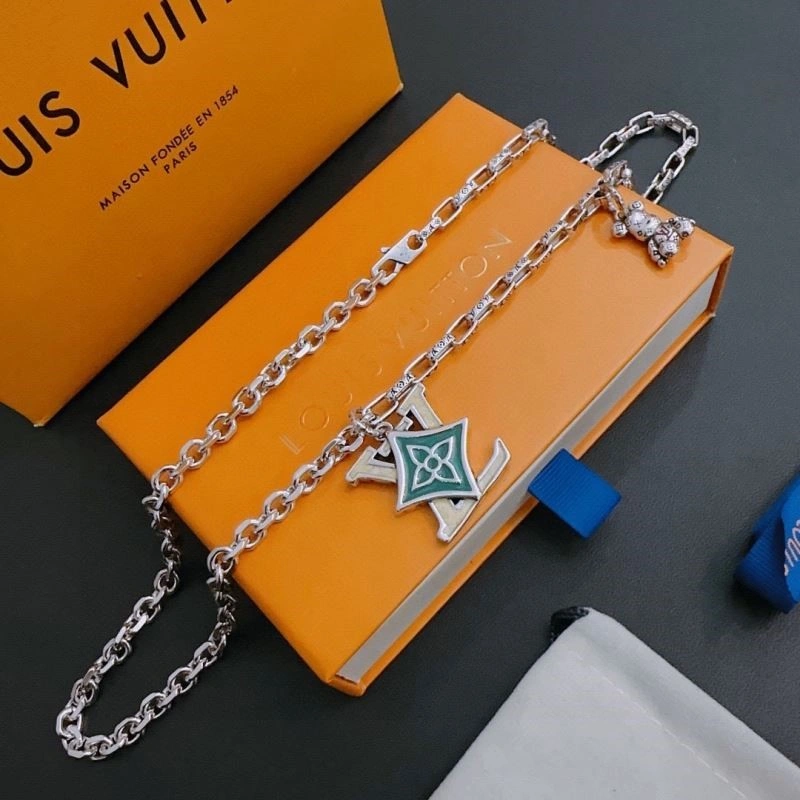 Louis Vuitton Necklaces Lightweight 249349