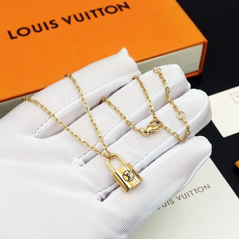 Louis Vuitton Necklaces AllSeason 249326