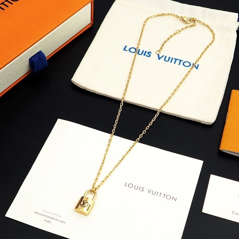 Louis Vuitton Necklaces AllSeason 249326