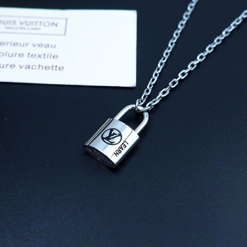 Louis Vuitton Necklaces WrinkleFree 249324