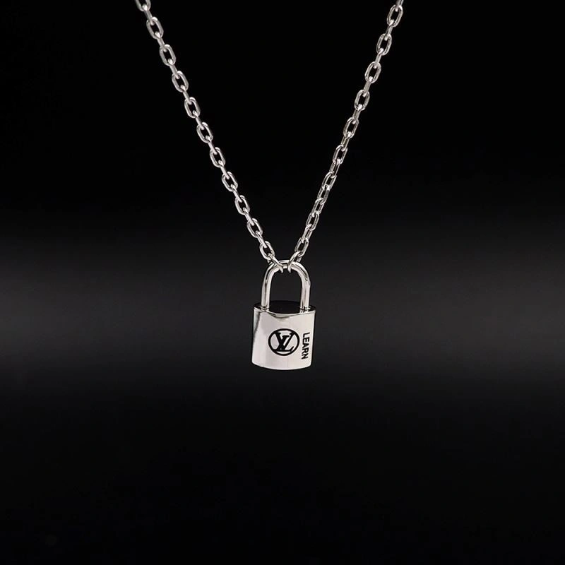 Louis Vuitton Necklaces WrinkleFree 249324