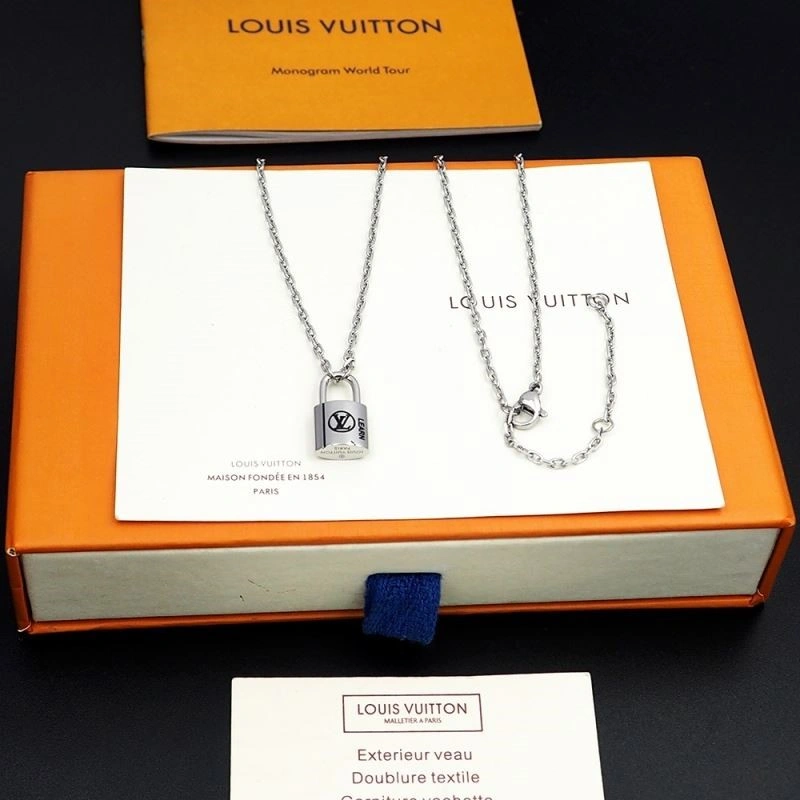 Louis Vuitton Necklaces WrinkleFree 249324