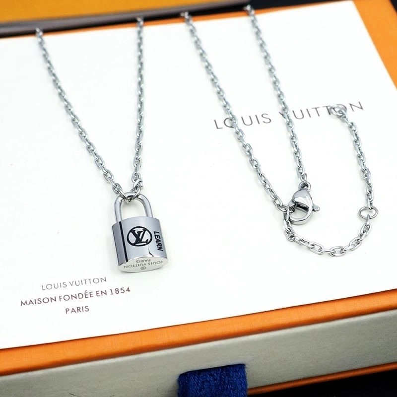 Louis Vuitton Necklaces WrinkleFree 249324
