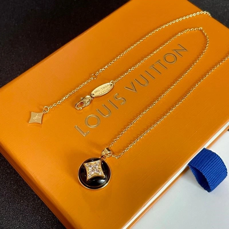AllSeason Louis Vuitton Necklaces 249317