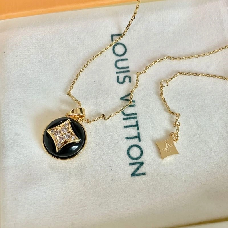 AllSeason Louis Vuitton Necklaces 249317