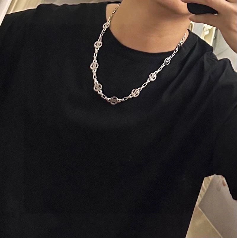 Louis Vuitton Necklaces Trendsetting 249311
