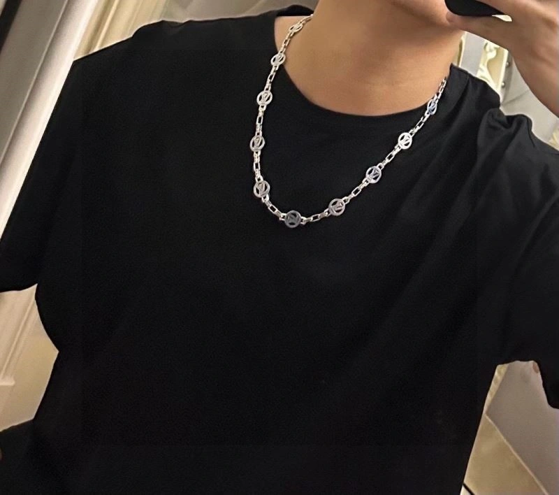 Sophisticated Louis Vuitton Necklaces 249321