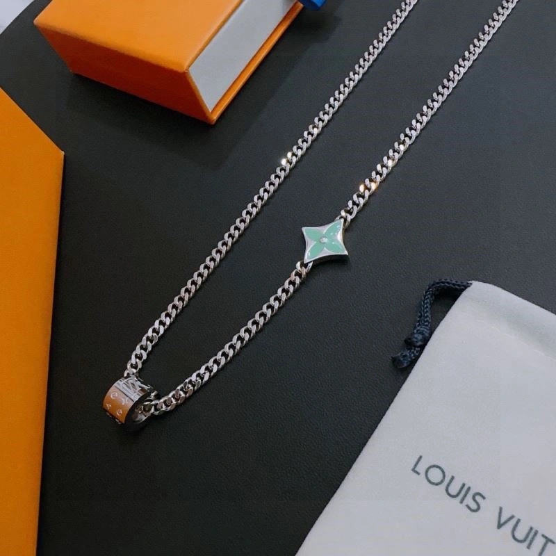 Louis Vuitton Necklaces Youthful 249340