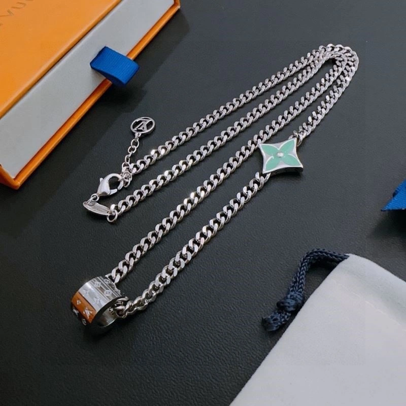 Louis Vuitton Necklaces Youthful 249340