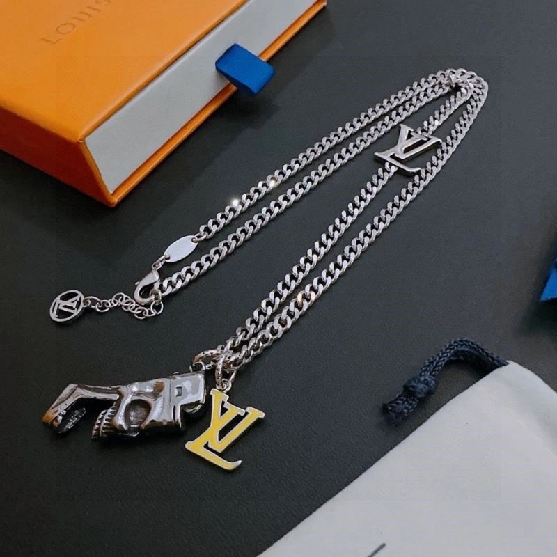 Effortless Louis Vuitton Necklaces 249322