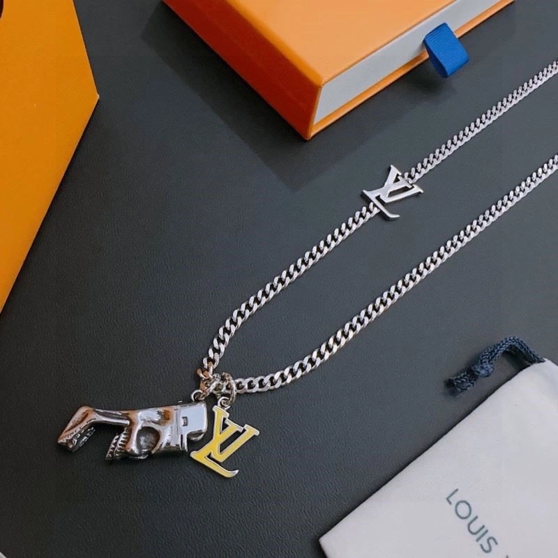 Effortless Louis Vuitton Necklaces 249322
