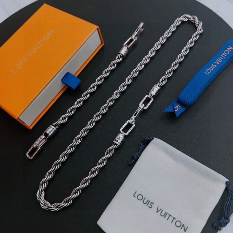 Reliable Louis Vuitton Necklaces 249339