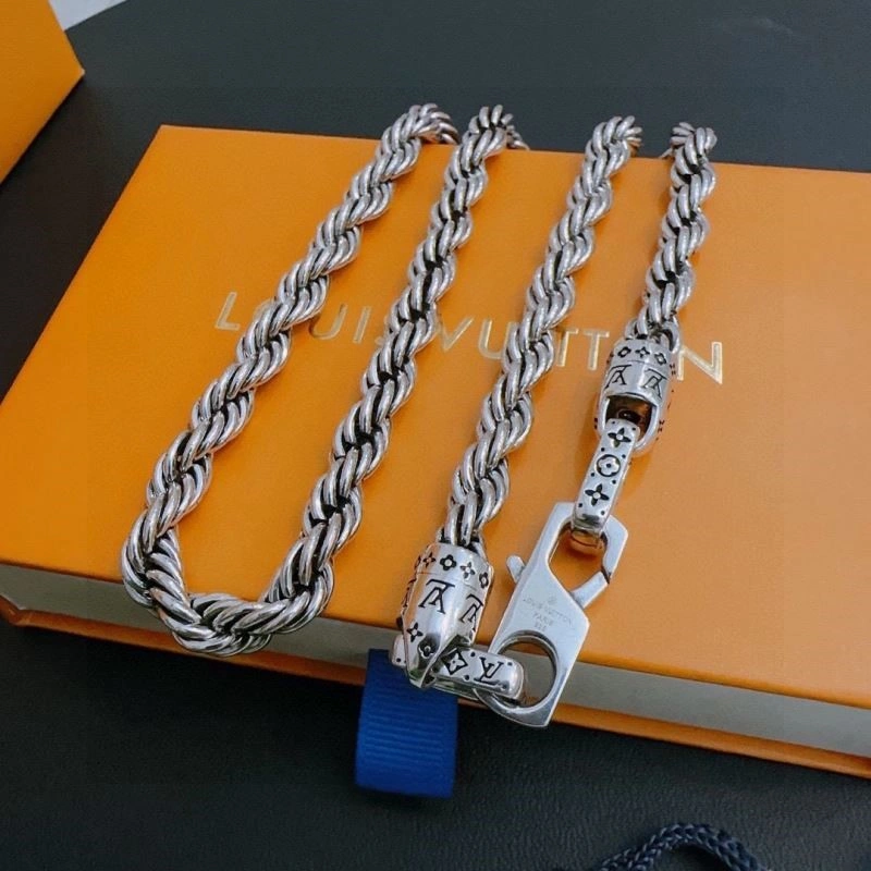 Reliable Louis Vuitton Necklaces 249339
